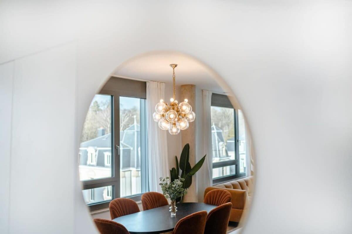 Apartment Elegance In Historic Ville-haute *