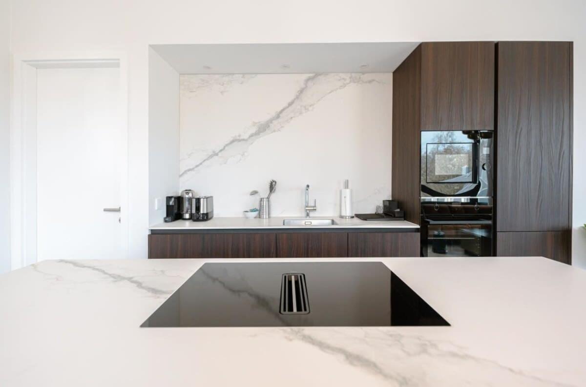 Elegance In Historic Ville-haute Apartamento
